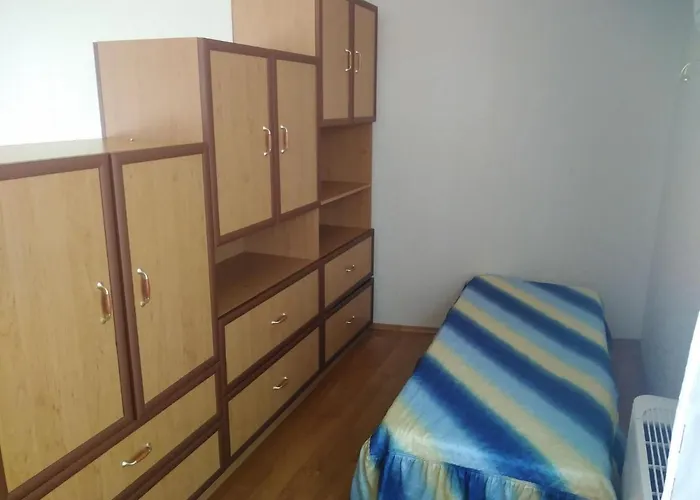 Хотел Кантилена