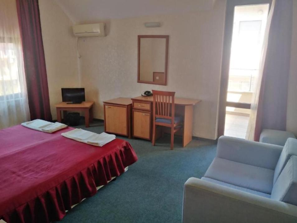 кантилена 3* Νεσέμπαρ